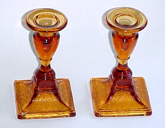 Cambridge # 624 Candlesticks w/ Cleo Etch