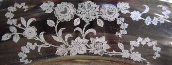 Tiffin Rambling Rose Etch