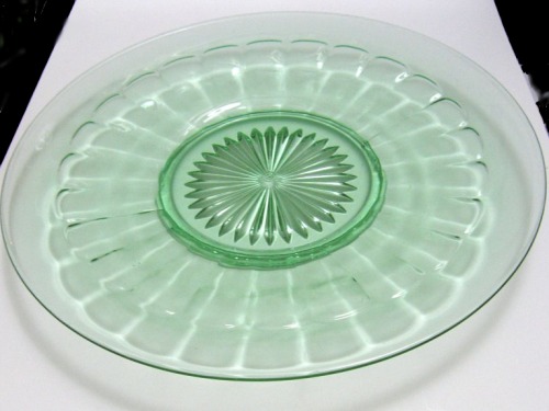 New Martinsville # 728 Colonial Cake Plate