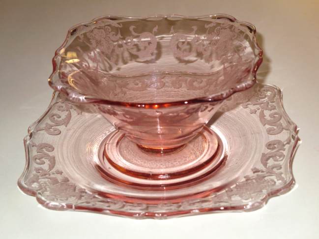 New Martinsville #  35 Fancy Squares Mayonnaise & Liner w/ "Floral & Scroll" Etch