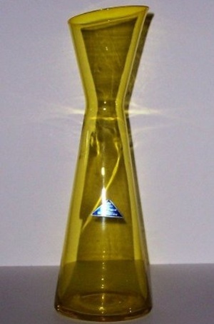 Morgantown # 9902 Adams Vase