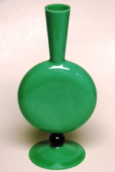 Morgantown #   58 1/2  Engagement Vase