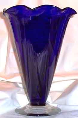 Morgantown #   65 Roxanne Vase