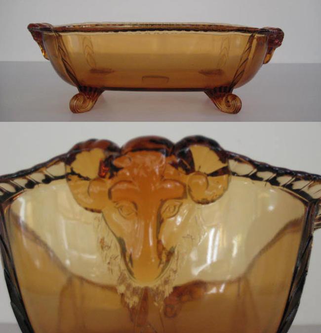 Cambridge #3500/109 Gadroon Ram's Head Four-Toed Oval Bowl