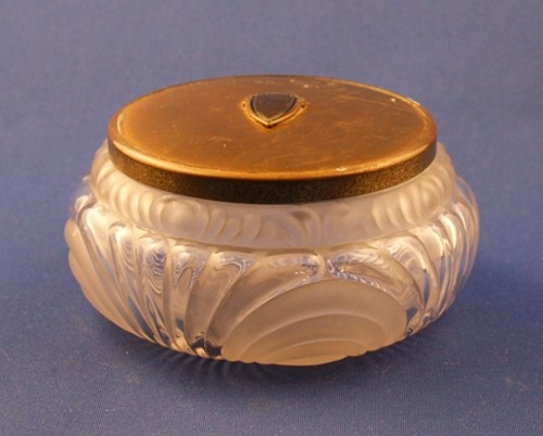 Cambridge Caprice Powder Jar