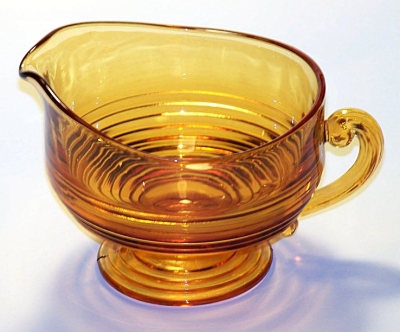 Cambridge #1402/33 Tally Ho Creamer
