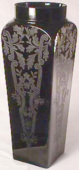 Cambridge #1023 Vase
