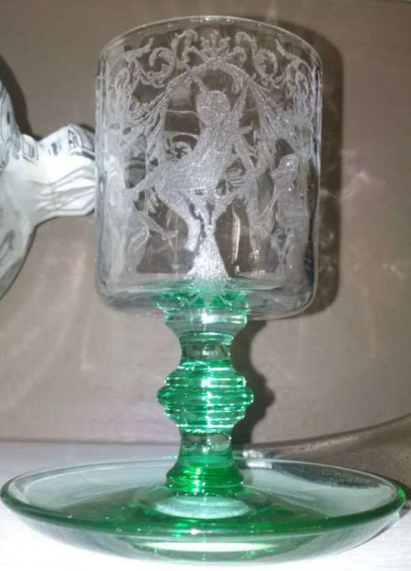 Central Cigarette Holder w/ Morgan Etch