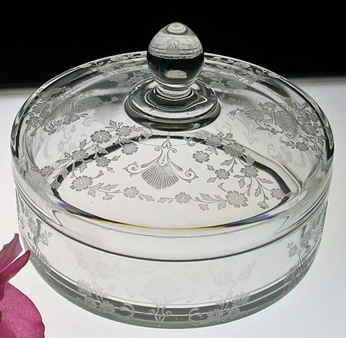 Duncan & Miller #5200 Candy Box w/ First Love Etch