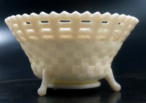 Fenton #1093 Basket Weave Open Edge Bowl