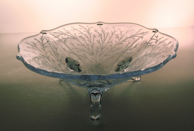 Fenton #1005-7 Silvertone Three-Toed Bowl