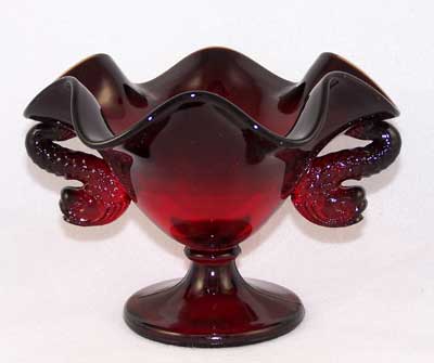 Fenton #1533 Dolphin Comport