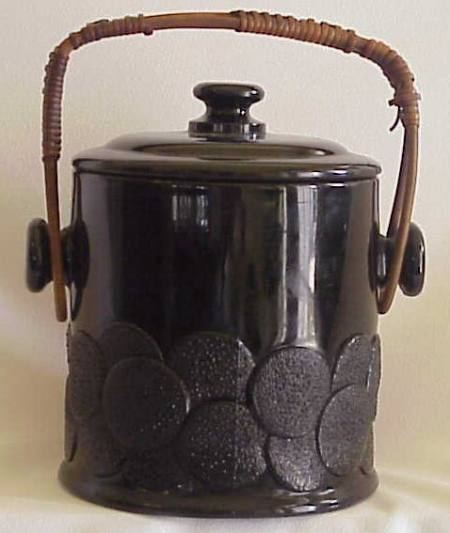 Fenton #1681 Big Cookies Macaroon Jar