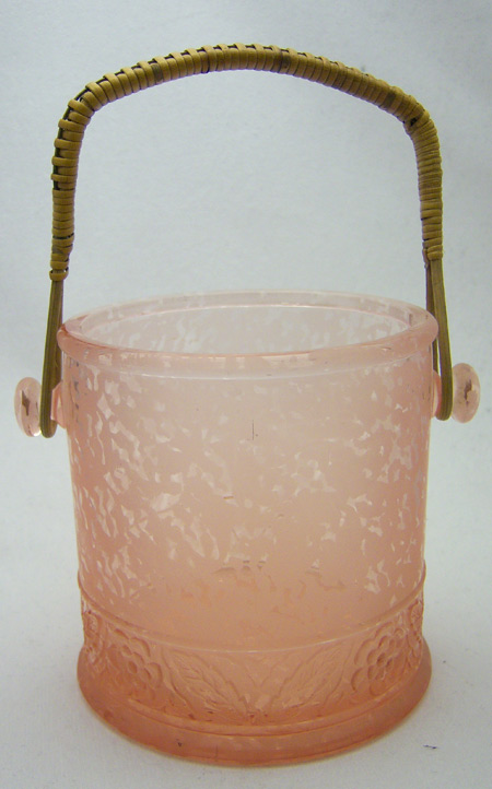 Fenton #1684 Ming Macaroon Jar