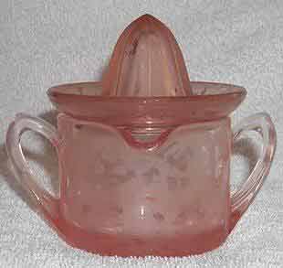 Fenton #1260 Baby Reamer with Ming Etch