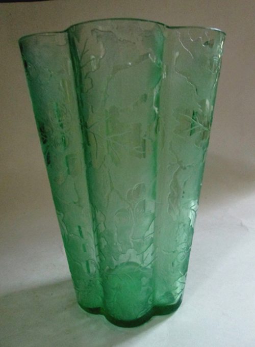 Fostoria #2387 Vase w/ # 290 Oak Leaf Brocade Etch