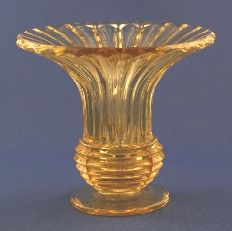 Heisey #1469 Ridgeleigh Vase