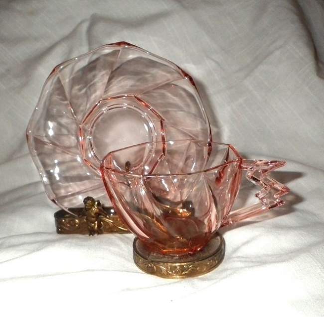 Heisey #1252 Twist Cup & Saucer