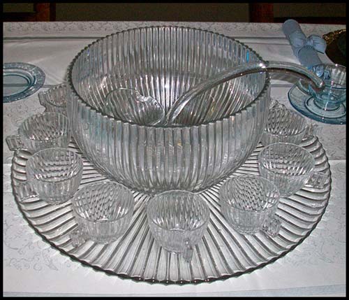 Heisey #1469 Ridgeleigh Punch Set
