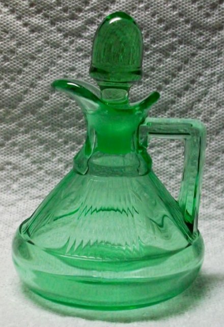 Heisey #1170 Pleat & Panel Cruet