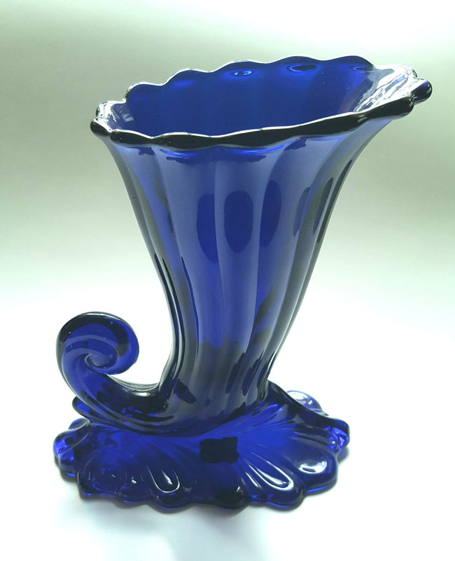 Heisey #1428 Warwick "Horn of Plenty" Vase