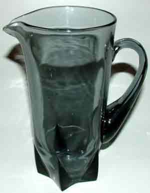 Heisey #1632 Lodestar Pitcher