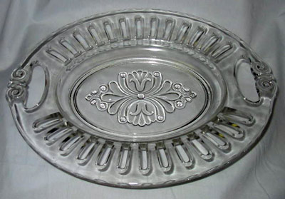 McKee Cake Plate