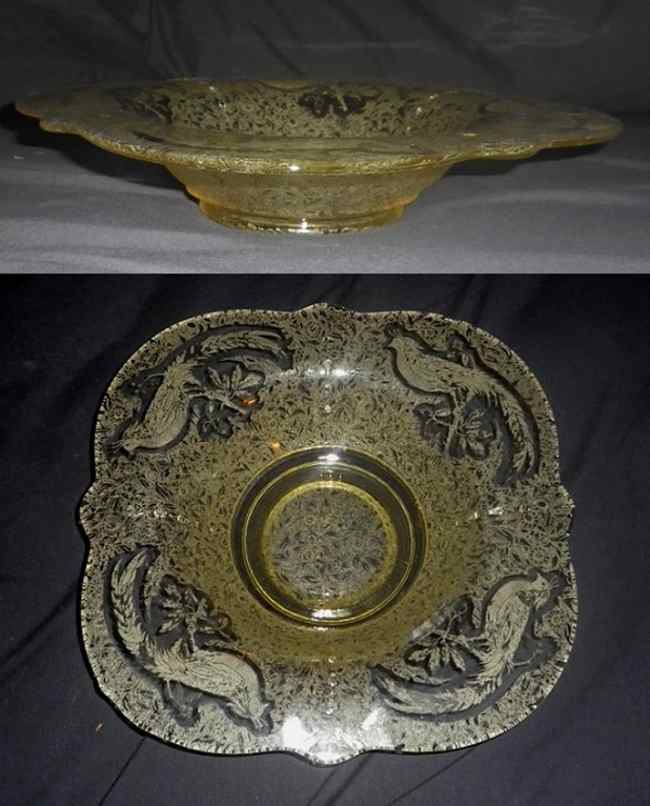 Paden City # 412 Crow's Foot Console w/ Sasha Bird Brocade Etch