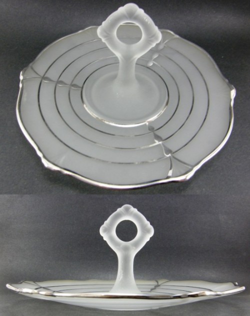 Paden City # 890 Crows Foot Round Center Handle Server