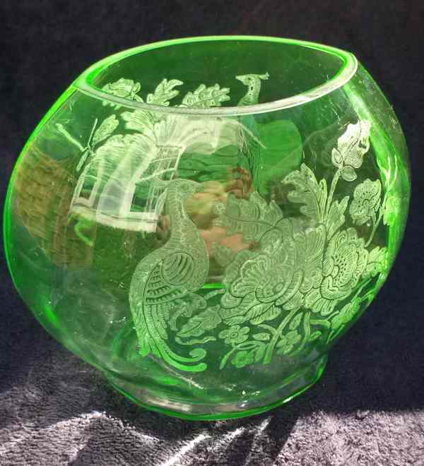 Paden City # 182 Elliptical Vase w/ Peacock & Rose Etch
