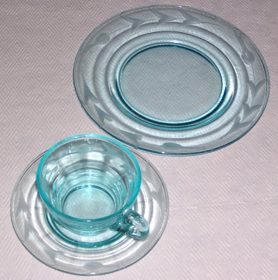 Paden City # 191 Party Line Luncheon Set