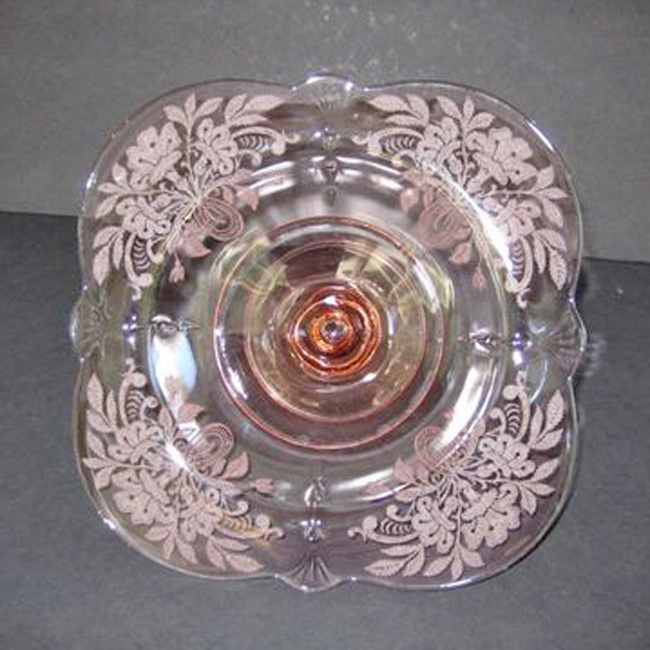 Paden City # 412 Crow's Foot Square Bowl w/ Trumpet Vine Etch