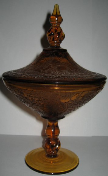Tiffin #15326 Comport and Cover