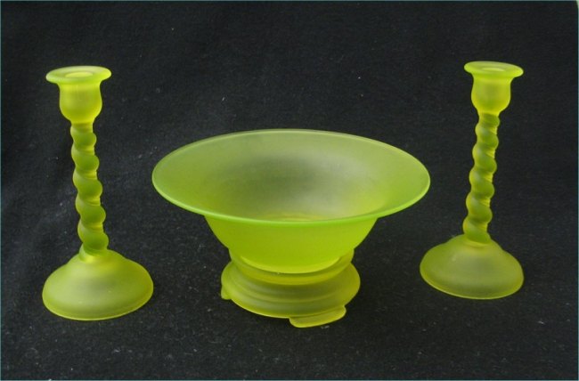 Tiffin #  179 Console Bowl w/ #66 Candlesticks