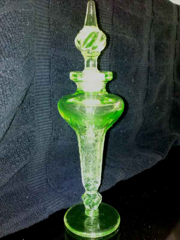 Tiffin #  326 Flower Garden with Butterflies Perfume