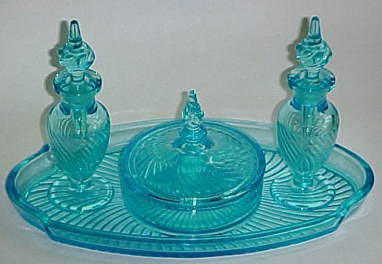 Tiffin #  331 Milady Dresser Set