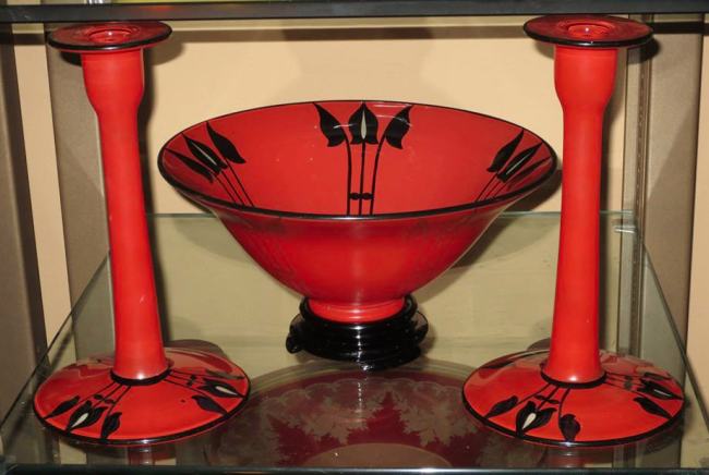 Westmoreland Deco Console Set