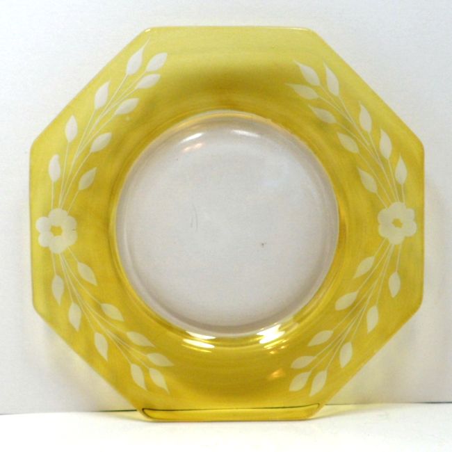 Westmoreland #1211 Octagon Plate w/ Cutting