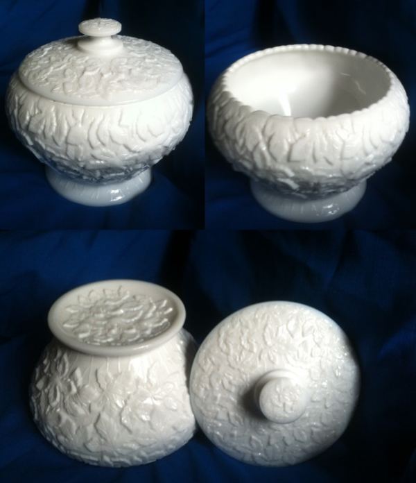 Westmoreland #1928 Cookie Jar w/ Maple Leaf / Bramble Pattern