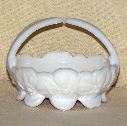 Westmoreland Dogwood Basket
