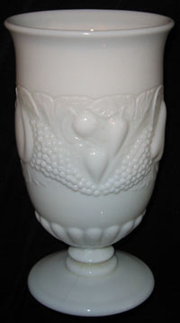 Westmoreland #1058 Della Robbia Footed Tumbler