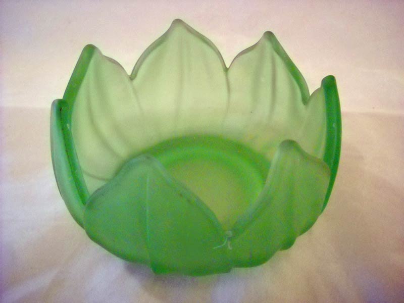 Westmoreland #1921  Lotus Bowl