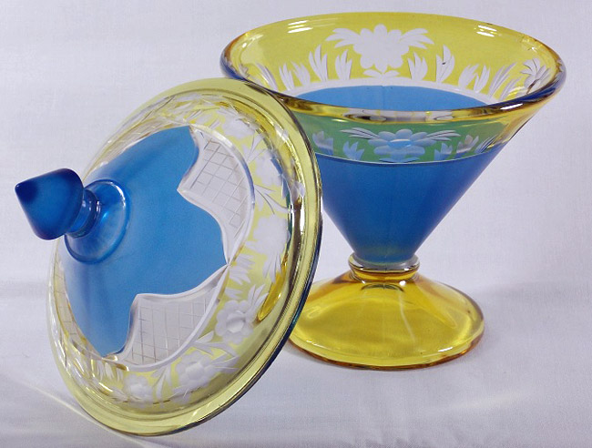 Westmoreland #1707 Candy w/ Fort Dearborn Florentine Pattern