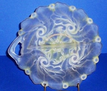 Indiana #   7 Wild Rose Handled Divided Relish