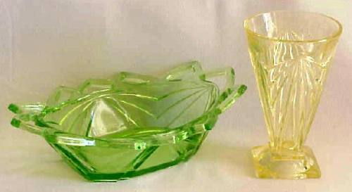 Indiana # 610 Pyramid Oval Bowl and Tumbler