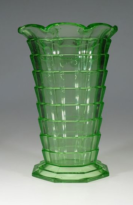 Indiana # 600 Tea Room Vase