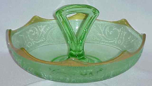 McKee # 156 Octagon Edge Nut Bowl
