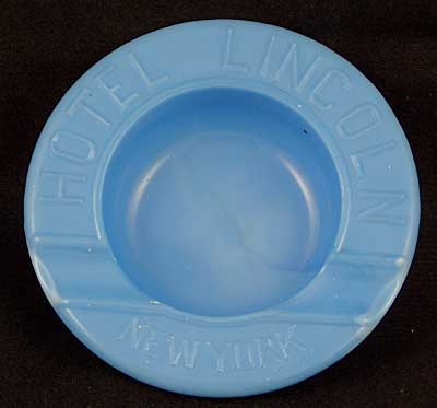 Akro Agate Hotel Lincoln Ash Tray