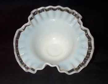 Fenton Crystal Crest