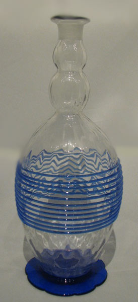 Unknown Bi-Color Decanter